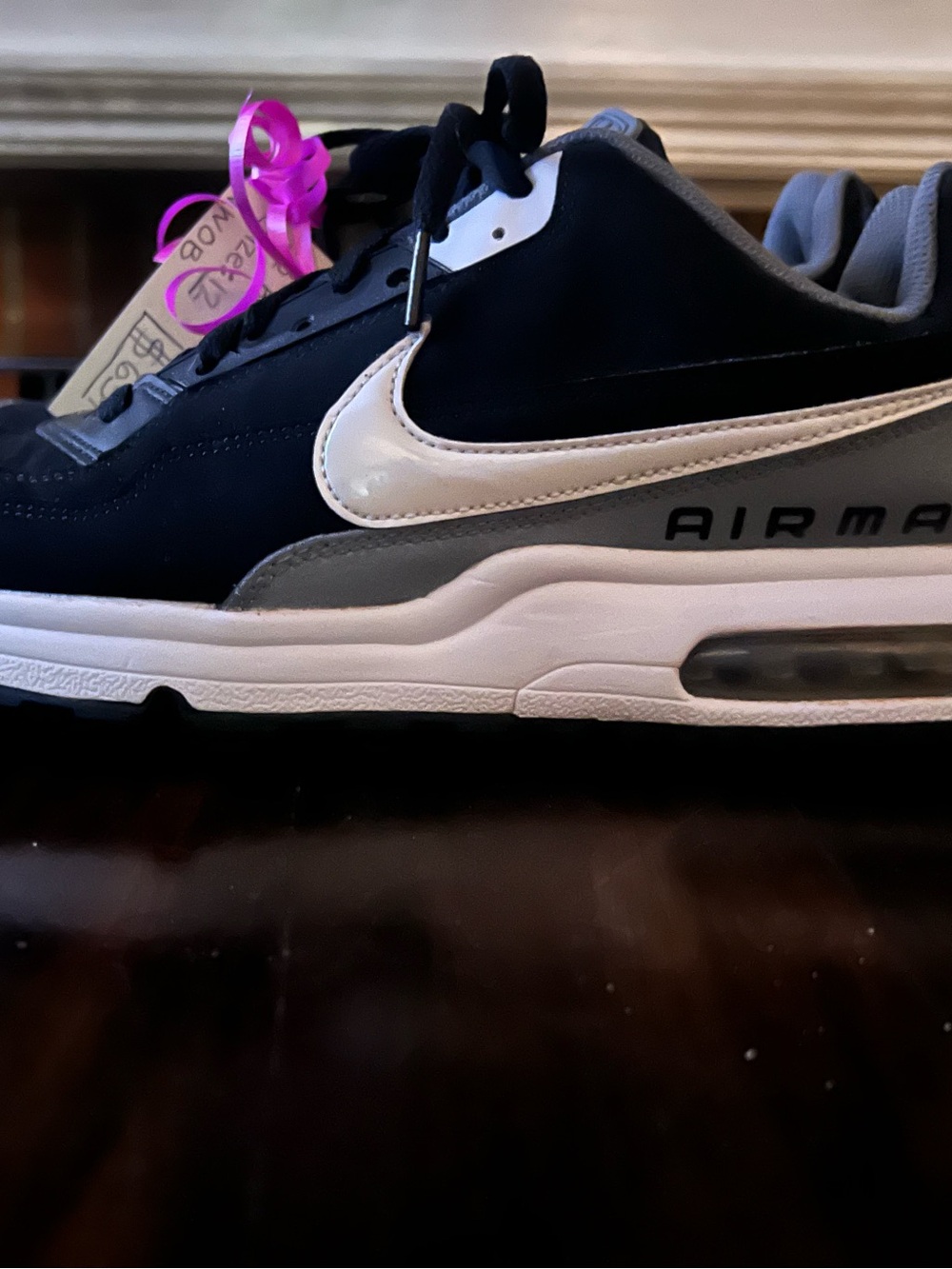 Nike Black and White Air Max Men's size 12 EUC Sneakers